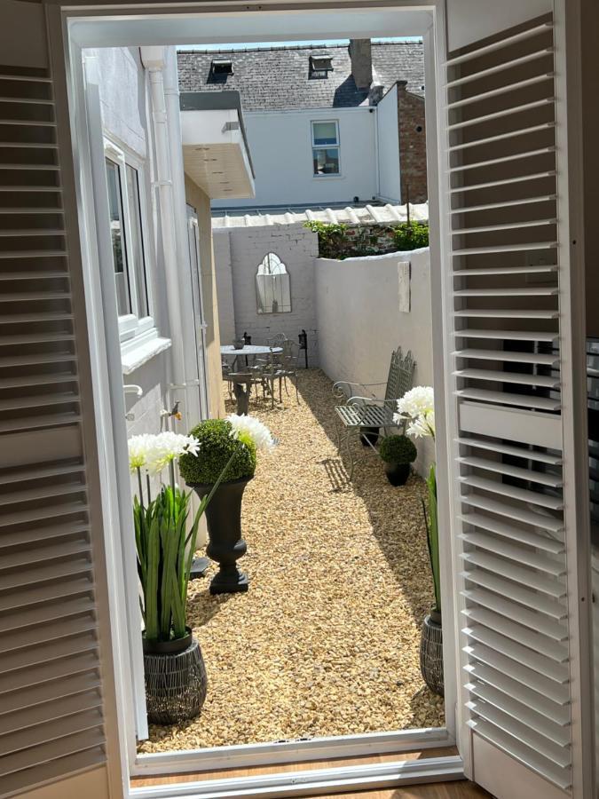Vakantiehuis The Lily Pad - Townhouse, A Short Walk To Town Center And Racecourse *