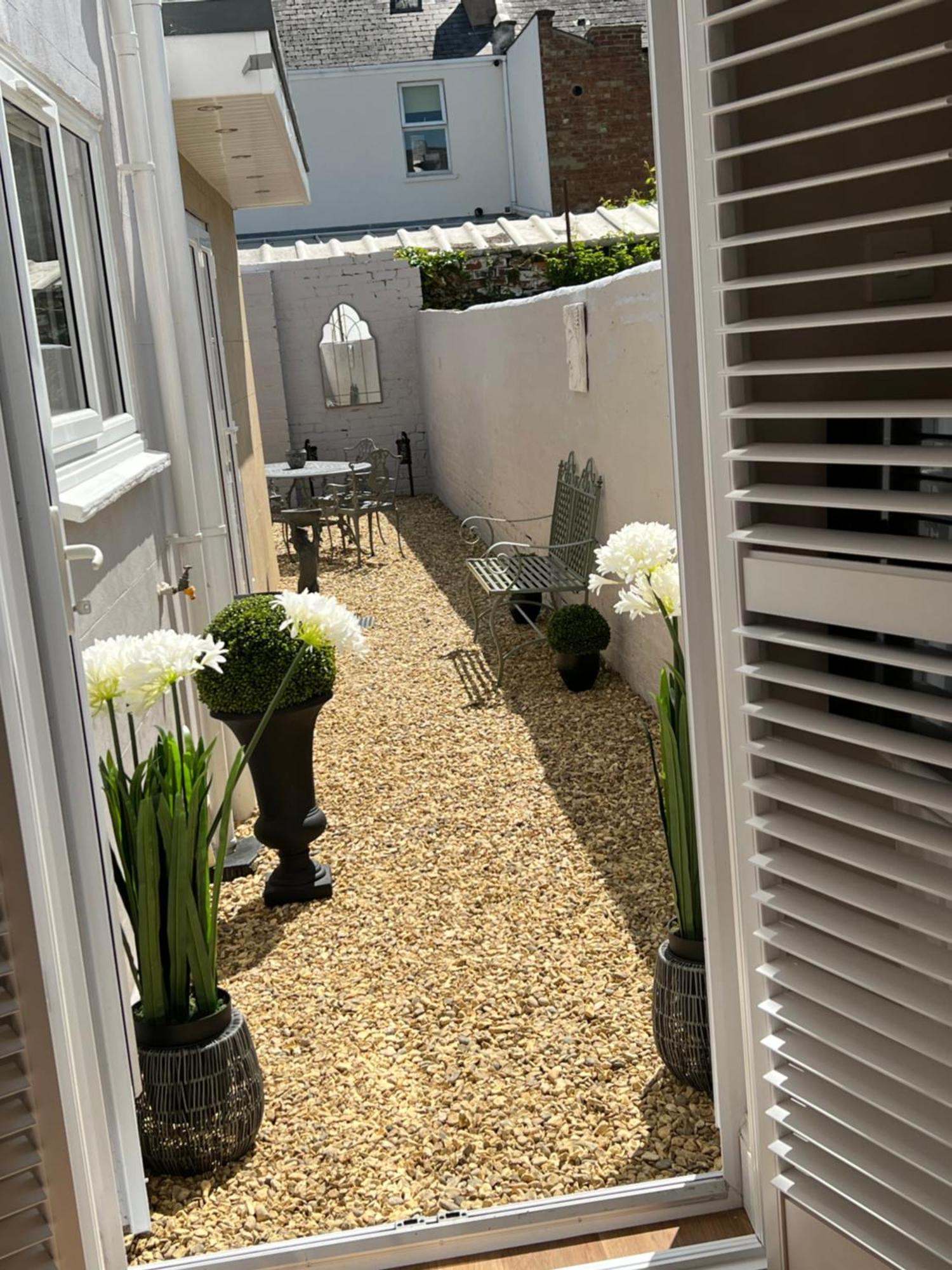 The Lily Pad - Townhouse, A Short Walk To Town Center And Racecourse Сasa de vacaciones *